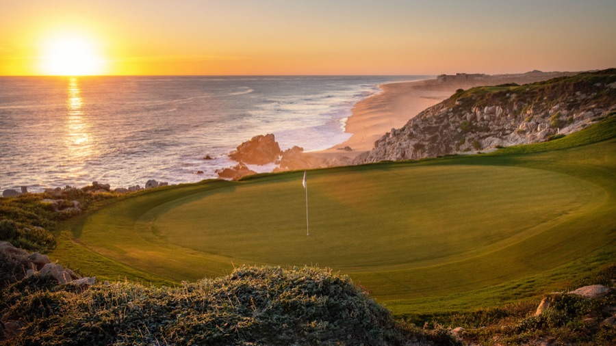 Golf green above the Pacific coastline at Quivira